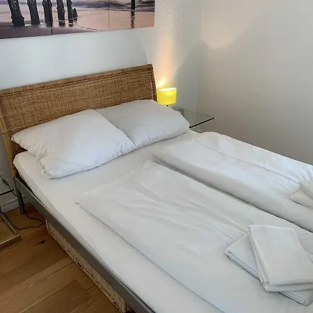 Apartment 21 *